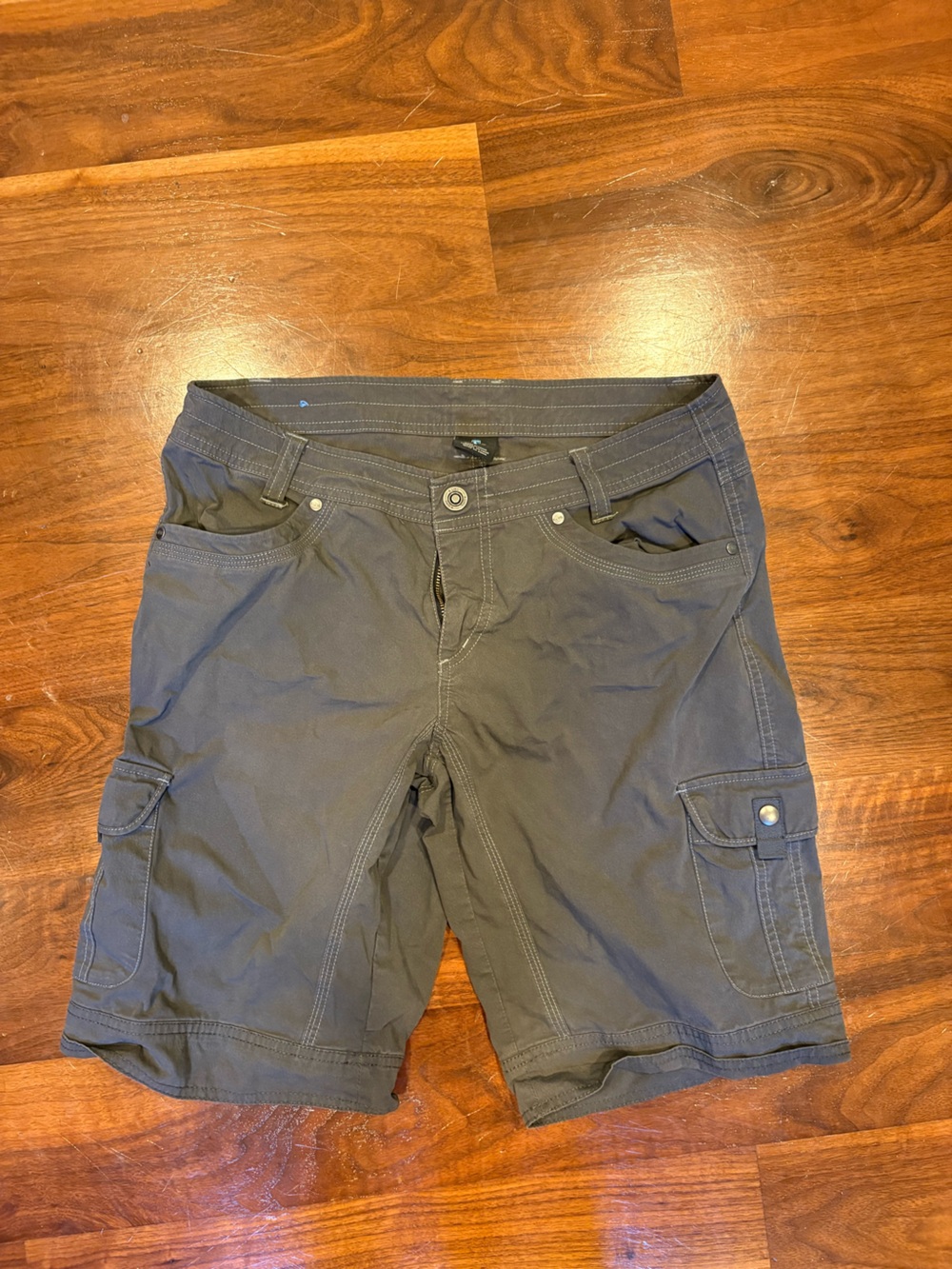 Women’s Casual Cargo Shorts in Dark Gray